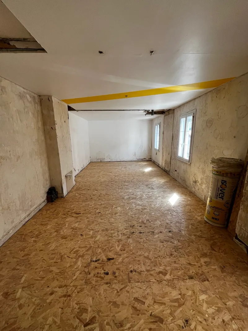 Vue du plancher OSB après la pose